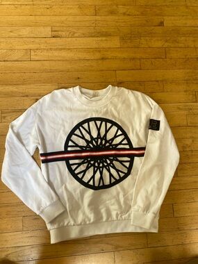 Soul cycle limited edition swestshirt. Size medium